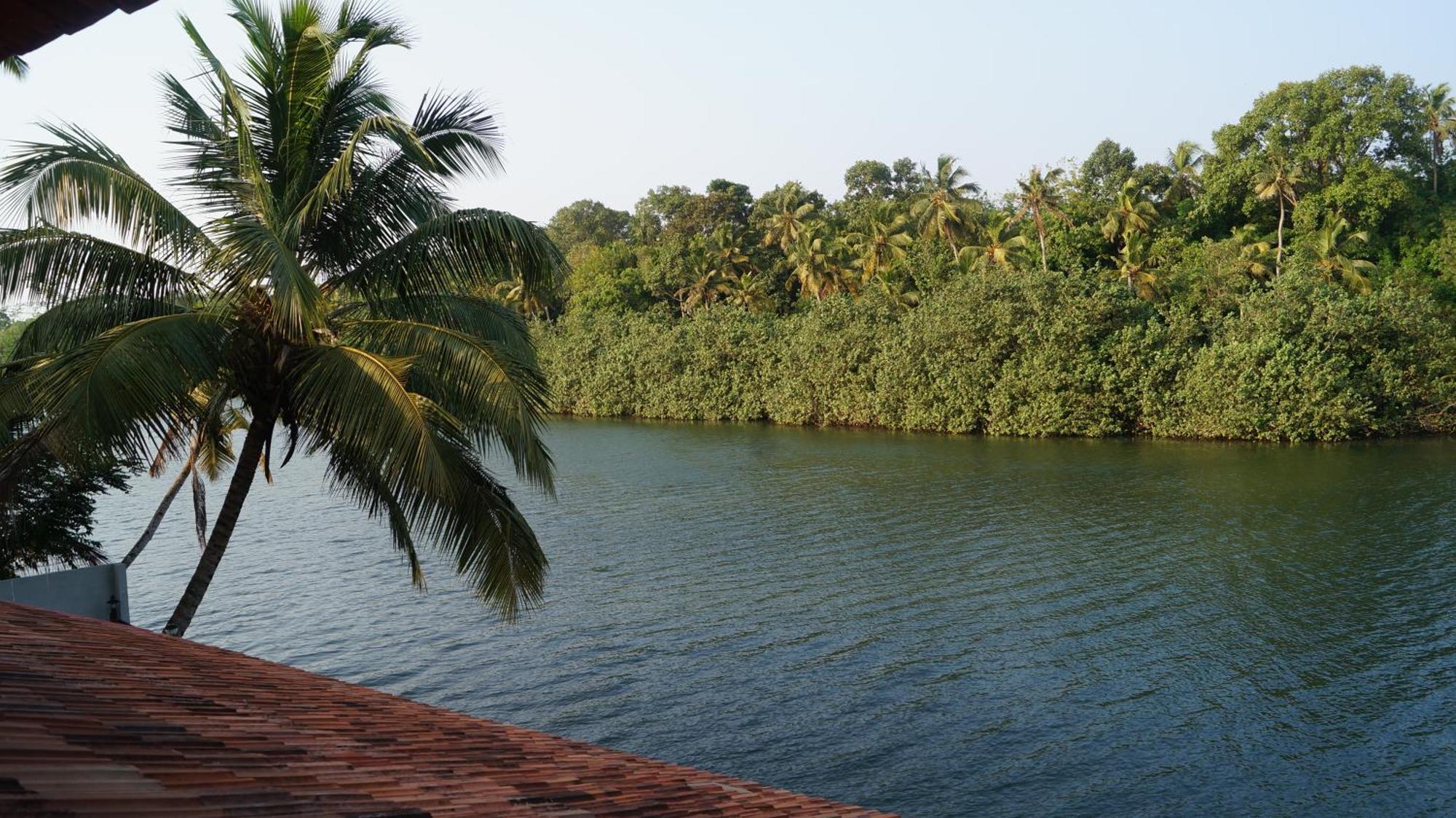 Blue Lake Villa Kollam Exterior photo